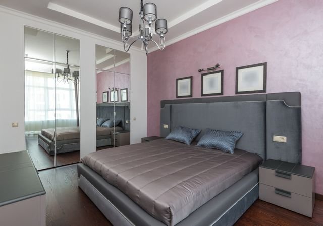 Long mirror in bedroom
